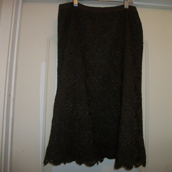 TRENDING CHOCOLATE BROWN OLD NAVY CHOCOLATE BROWN LACE SKIRT, 8 - Picture 1 of 3